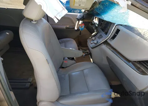 2015 Toyota Sienna Xle 8 Passenger from USA, damaged, VIN 5TDYK3DC8FS581112